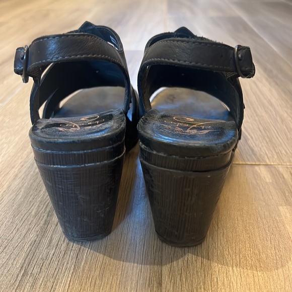 Dansko Graphite/black sandal - Picture 2 of 4